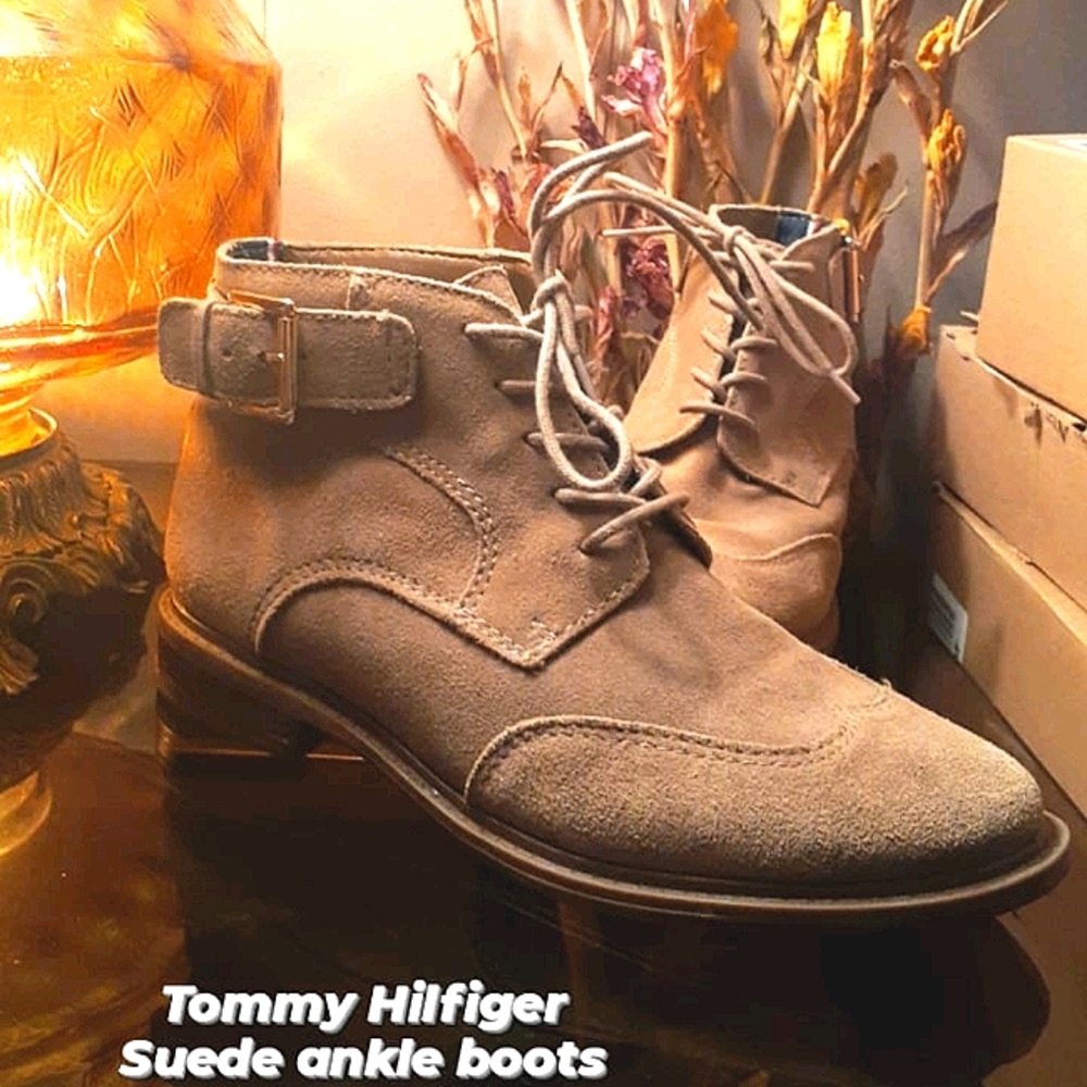 Tommy Hilfiger :: Real Suede Ankle Boots
